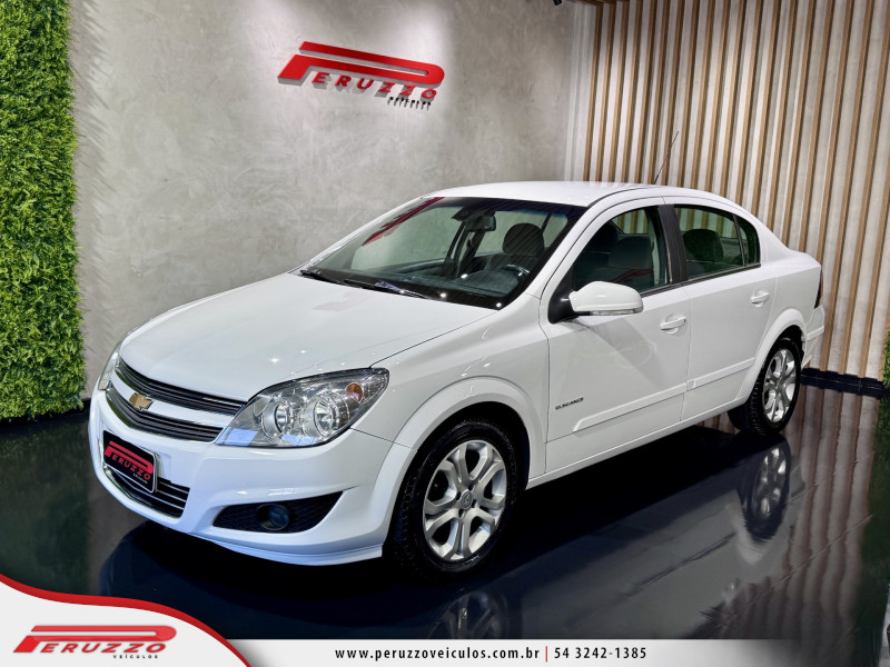 VECTRA ELEGANCE 2.0 MPFI MT