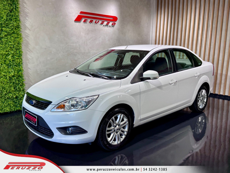 FOCUS SEDAN GLX 1.6 MT